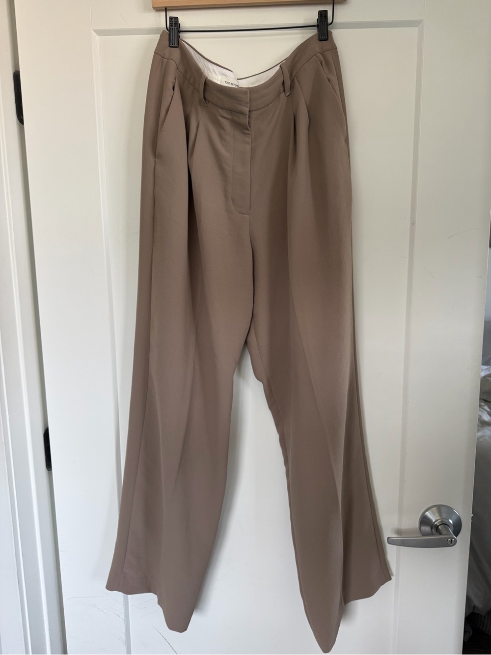 Aritzia Babaton The Effortless Pant Crepette Wide Leg Taupe Beige - Picture 2 of 7